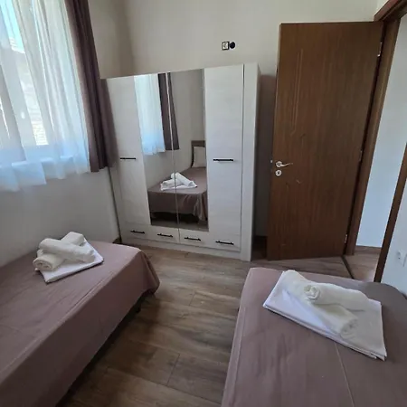 Alyki Stone House 3 Алики